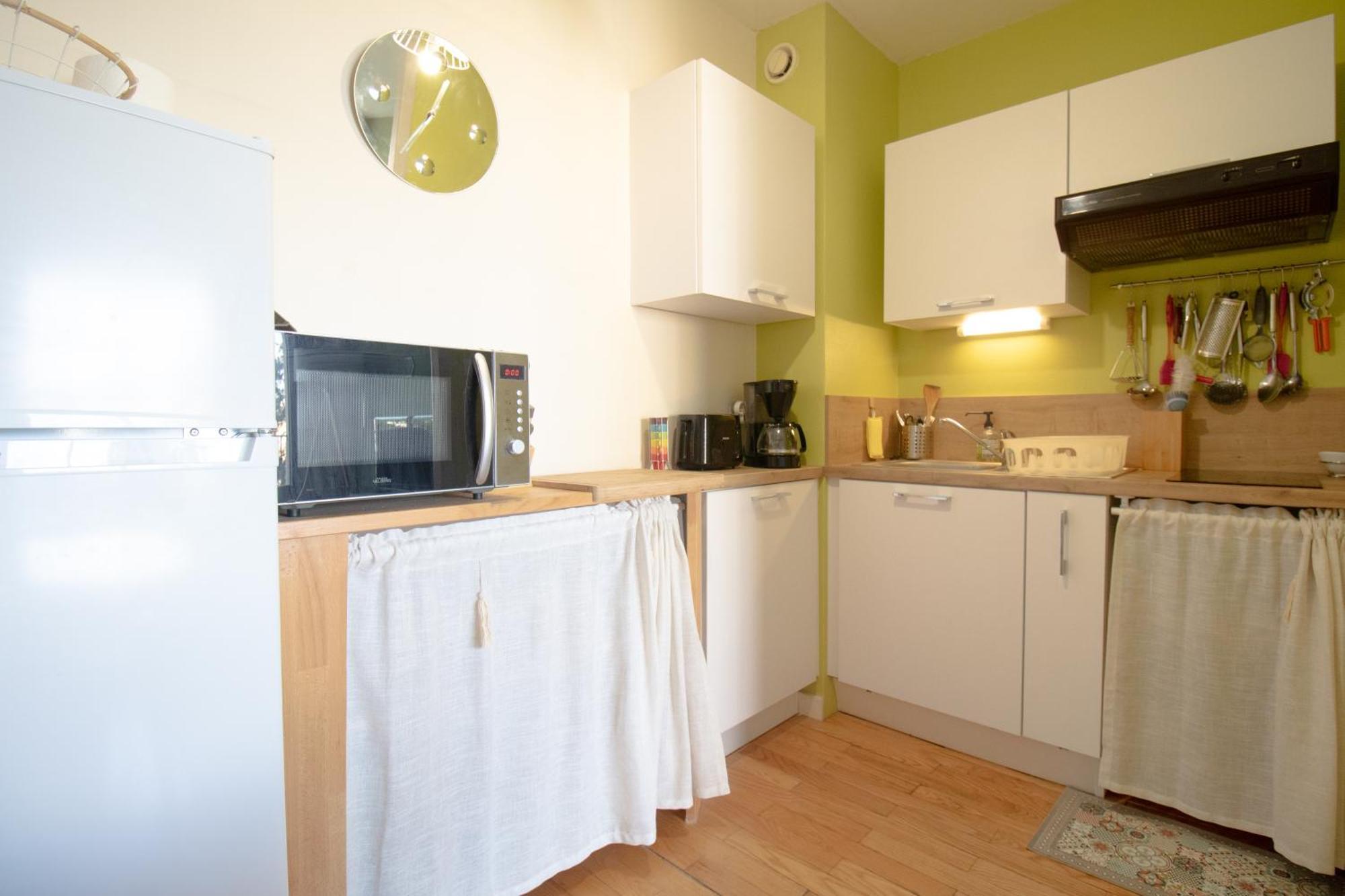Appartement Spacieux Avec Balcon Bourg-en-Bresse Luaran gambar